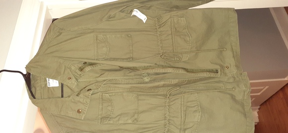Old Navy size L drawstring green zip up jacket. Never worn - Picture 2 of 3